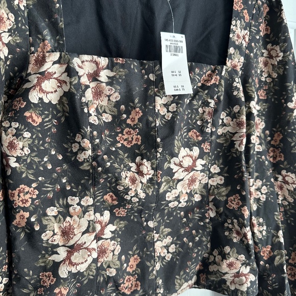 NWT Abercrombie and Fitch XS Long Sleeve Floral Top - Picture 4 of 5